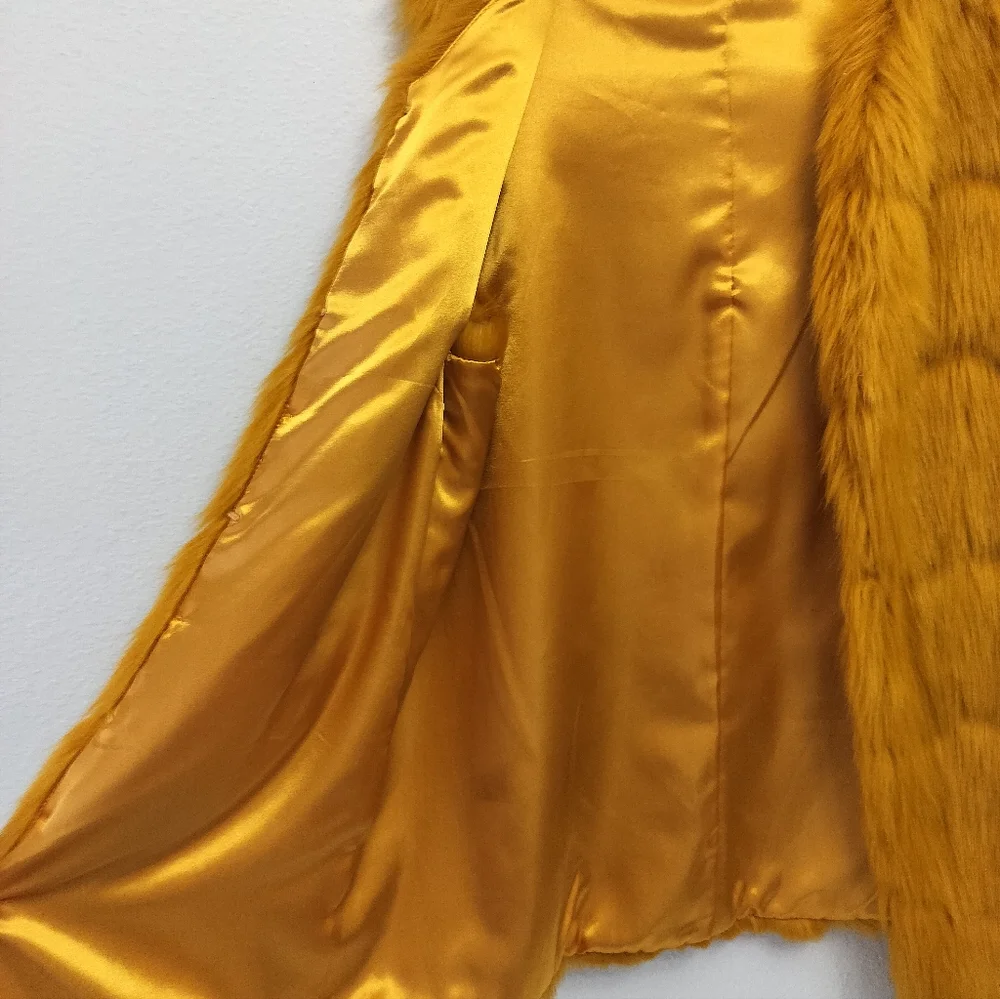 MARC NY Andrew Marc Faux Fur Golden Color Vest NWT - Picture 3 of 8